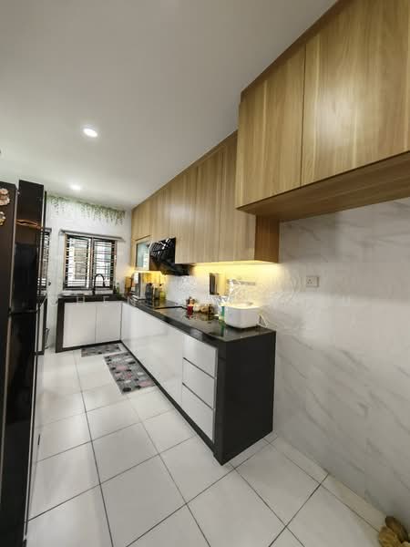2.5-storey Terraced House for Sale in Taman Pulai Mutiara (Iskandar Puteri (Nusajaya)) - Chen Shieh Yu - Kitchen - PropertyGuru.com.my