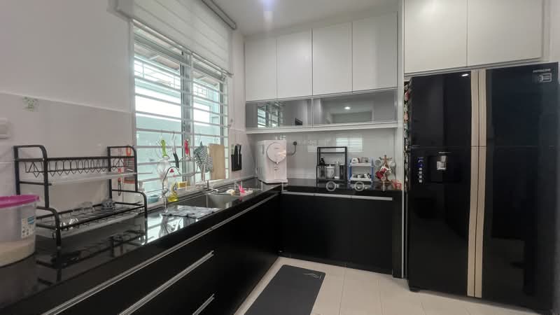 Semi-Detached House for Sale in Saujana Villa (Kajang) - Dlynie Ooi - Kitchen - PropertyGuru.com.my