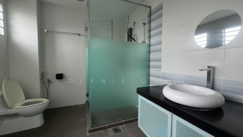 Semi-Detached House for Sale in Saujana Villa (Kajang) - Dlynie Ooi - Bathroom - PropertyGuru.com.my