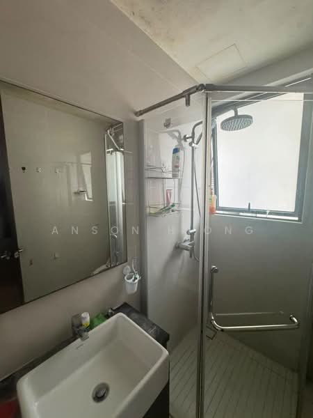 Kondominium untuk Dijual di Bay Point @ Country Garden Danga Bay - Anson Hiong - Bathroom - PropertyGuru.com.my