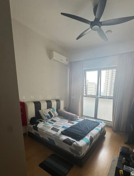 Kondominium untuk Dijual di Bay Point @ Country Garden Danga Bay - Anson Hiong - Bedroom - PropertyGuru.com.my