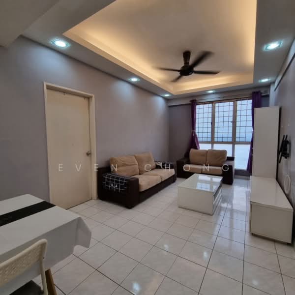 Pangsapuri untuk Dijual di Pangsapuri Ria - Even Chong - Living Room - PropertyGuru.com.my