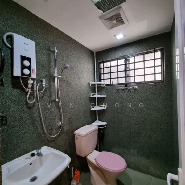 Pangsapuri untuk Dijual di Pangsapuri Ria - Even Chong - Bathroom - PropertyGuru.com.my