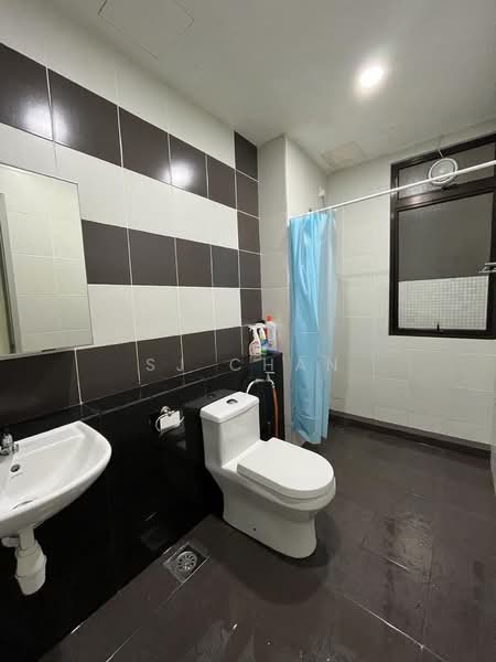 Apartment for Rent at Austin Regency (Pangsapuri Austin Perdana) - SJ CHAN - Bathroom - PropertyGuru.com.my