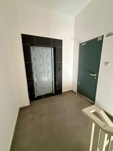 Shop / Office untuk Disewa di Bandar Baru Permas Jaya (Permas Jaya) - Ian Chua - Corridor - PropertyGuru.com.my