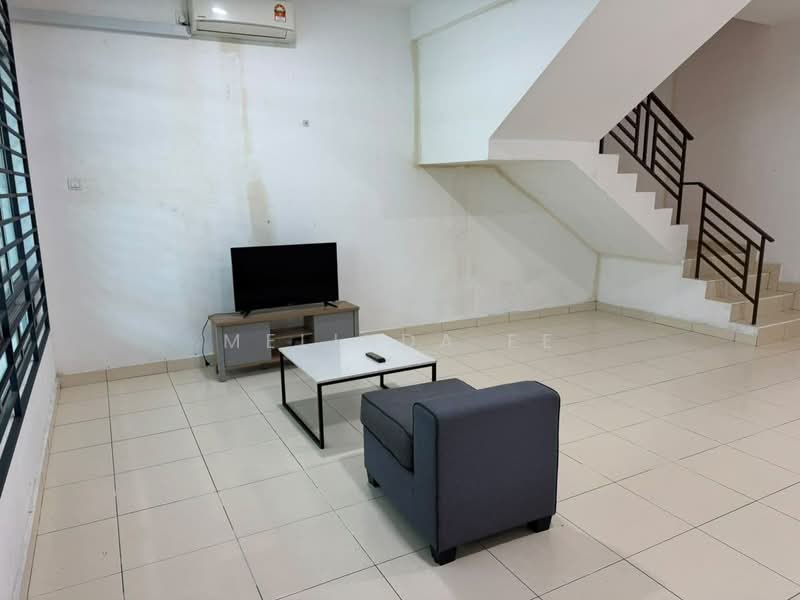 Rumah Teres 2-Tingkat untuk Disewa di Taman Scientex Jaya (Senai) - Melinda Ee - Living Room - PropertyGuru.com.my