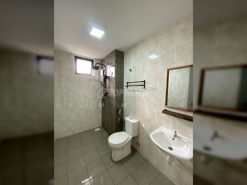 Condominium for Rent at Vista Bangi - Halim Mazlan - Bathroom - PropertyGuru.com.my