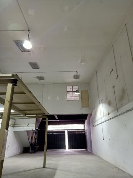 Factory for Rent in Taman Perindustrian Batu Tiga (Glenmarie) - Kam Chun Hoe - Interior - PropertyGuru.com.my