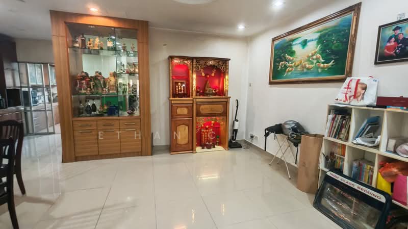 Rumah Teres untuk Dijual di Bandar Putra Permai (Seri Kembangan) - Ethan Chong - Living Room - PropertyGuru.com.my