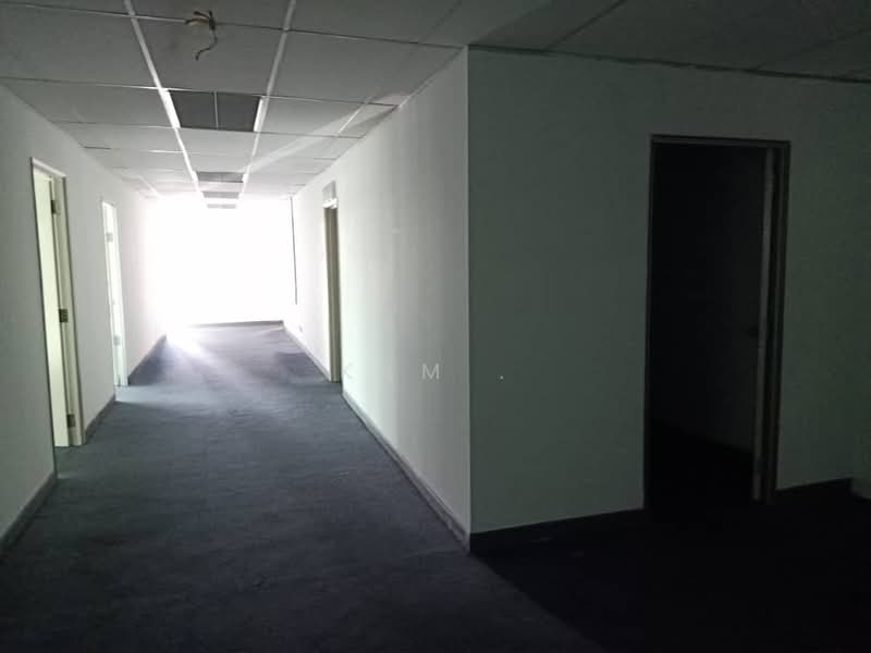 Semi-D Factory for Rent in Seksyen U1, Temasya Industrial Park (Shah Alam) - Kam Chun Hoe - Corridor - PropertyGuru.com.my