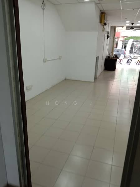 Kedai untuk Disewa di Taman Seri Indah (Batu Maung) - Hong . - Interior - PropertyGuru.com.my
