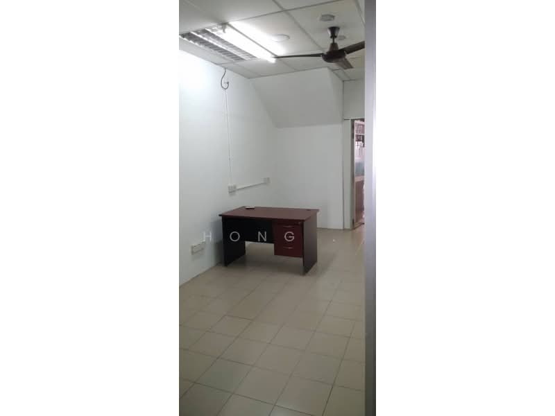 Kedai untuk Disewa di Taman Seri Indah (Batu Maung) - Hong . - Interior - PropertyGuru.com.my