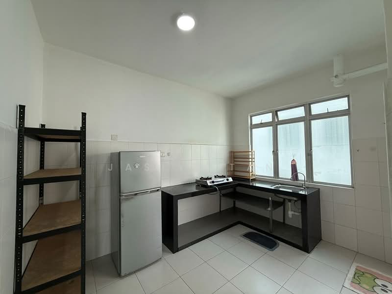 Service Residence for Rent at Tebrau City Residences - Jaslyn Tan - Kitchen - PropertyGuru.com.my