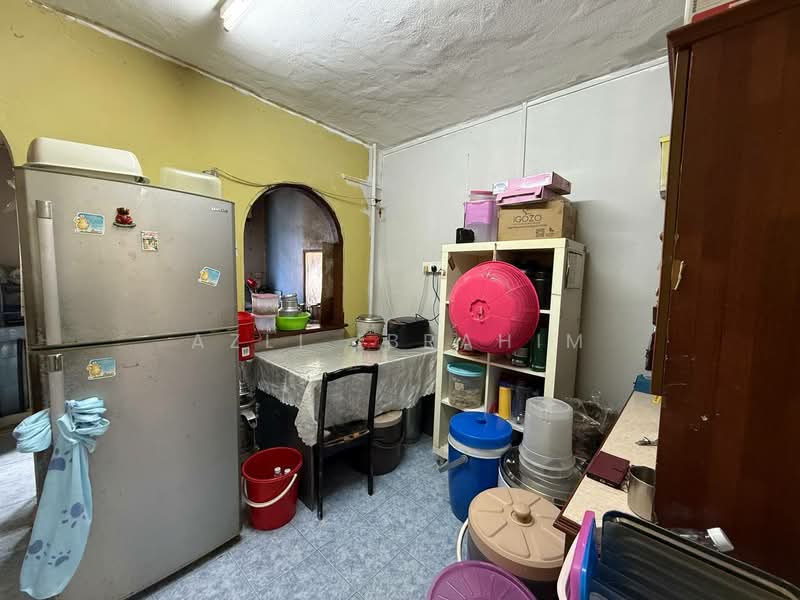 Rumah Teres 2-Tingkat untuk Dijual di Taman Pandan Indah (Ampang) - Azli Ibrahim - Kitchen - PropertyGuru.com.my