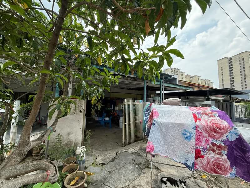 Rumah Teres 2-Tingkat untuk Dijual di Taman Pandan Indah (Ampang) - Azli Ibrahim - Exterior - PropertyGuru.com.my