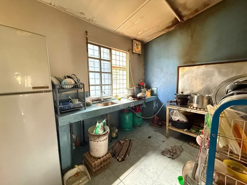 Rumah Teres 2-Tingkat untuk Dijual di Taman Pandan Indah (Ampang) - Azli Ibrahim - Kitchen - PropertyGuru.com.my
