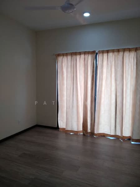 Condominium for Sale at Iconic Skies - Patrick . - Interior - PropertyGuru.com.my