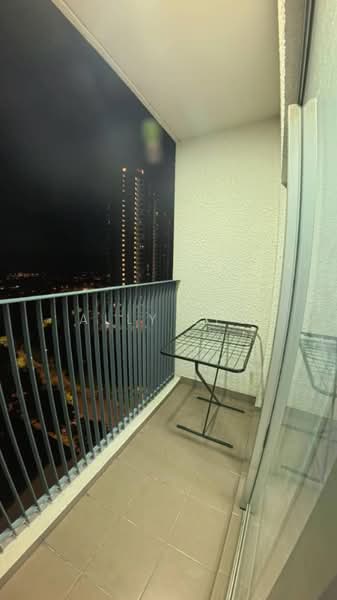 Kediaman Servis untuk Disewa di Cerrado Residence @ Southville City - Ally Lee - Balcony - PropertyGuru.com.my