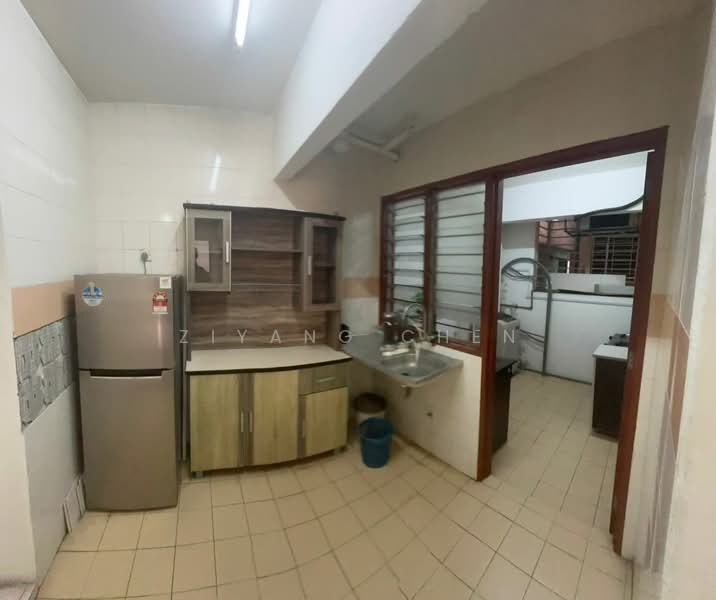 Apartment for Rent at Damai Apartment - Ziyang Chen - Kitchen - PropertyGuru.com.my
