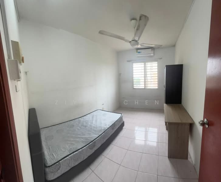 Apartment for Rent at Damai Apartment - Ziyang Chen - Bedroom - PropertyGuru.com.my