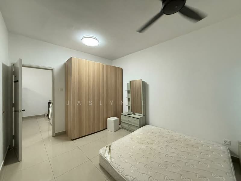 Kediaman Servis untuk Dijual di SuriaMas Suites - Jaslyn Tan - Bedroom - PropertyGuru.com.my