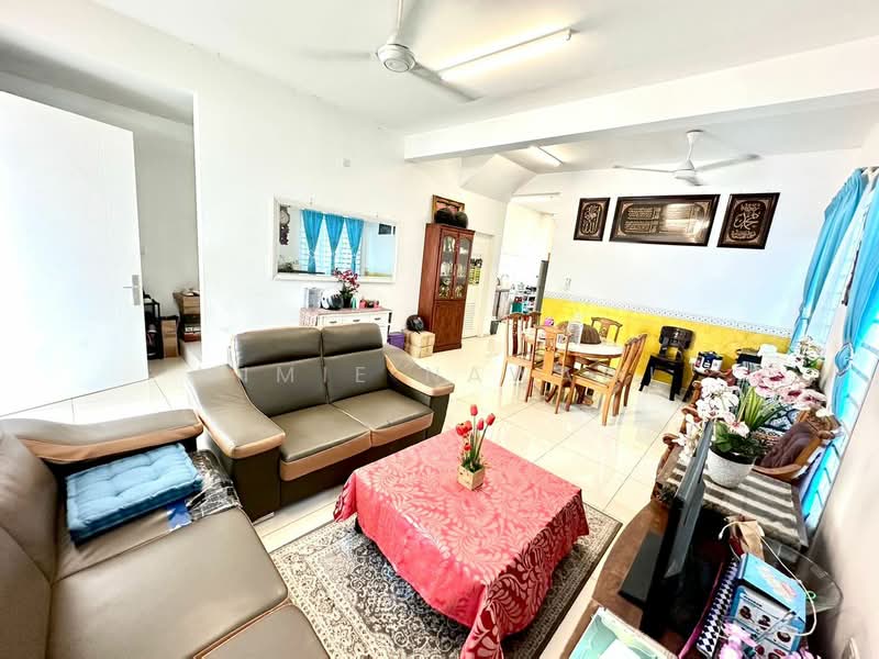 2-storey Terraced House for Sale in Seremban (Negeri Sembilan) - Mimie Nawawi - Living Room - PropertyGuru.com.my