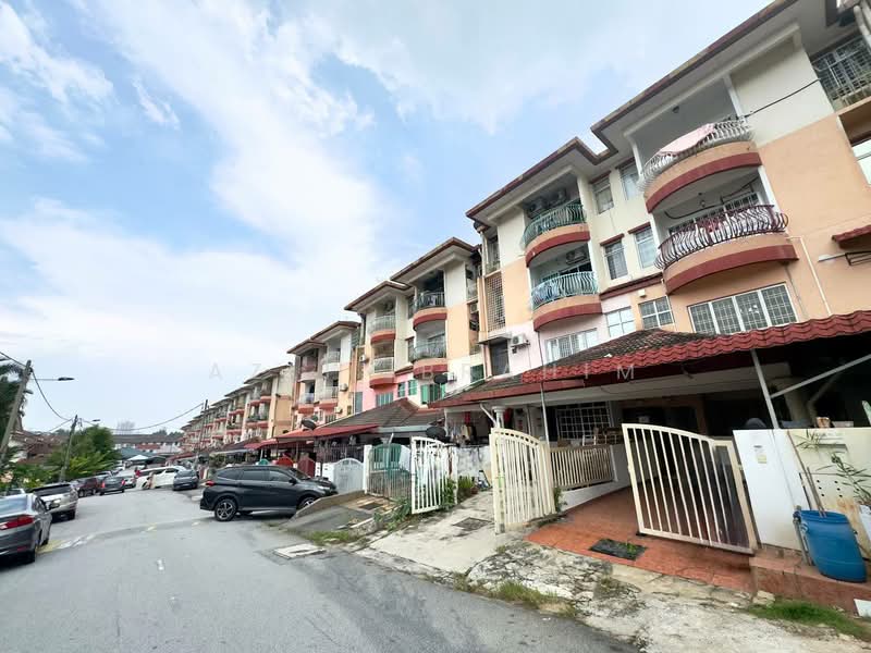 Townhouse for Sale in Taman Lagenda Mas (Cheras) - Azli Ibrahim - Exterior - PropertyGuru.com.my