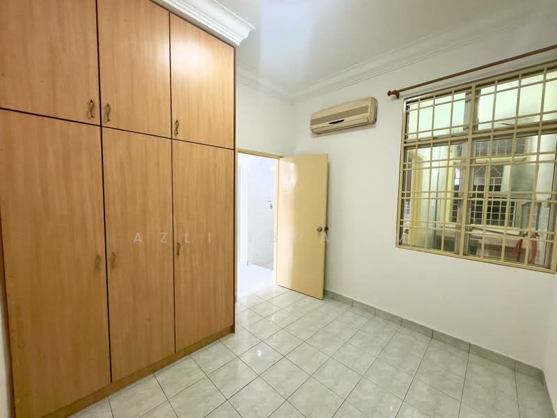 Townhouse for Sale in Taman Lagenda Mas (Cheras) - Azli Ibrahim - Bedroom - PropertyGuru.com.my