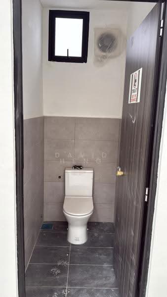 Shop for Rent in Bandar Dato Onn (Tebrau) - David Heng - Bathroom - PropertyGuru.com.my