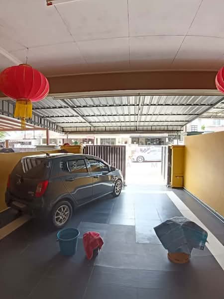 Rumah Teres 2-Tingkat untuk Disewa di Johor Bahru (Johor) - Jessica Ma - Car Park - PropertyGuru.com.my