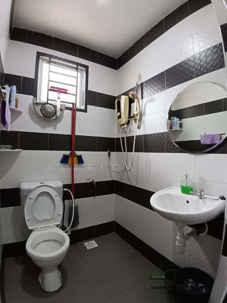 Rumah Teres 2-Tingkat untuk Disewa di Johor Bahru (Johor) - Jessica Ma - Bathroom - PropertyGuru.com.my
