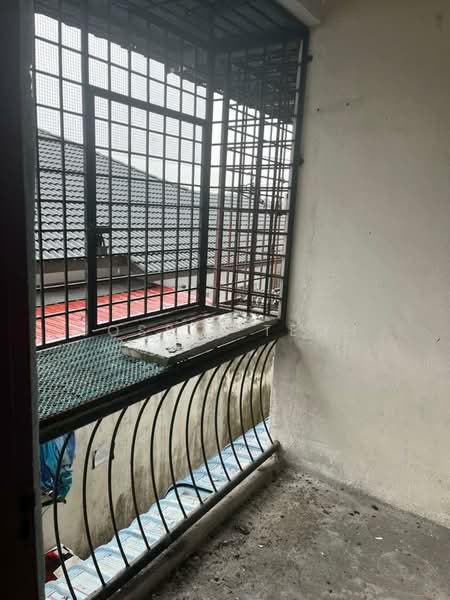 Rumah Flat untuk Dijual di Taman Impian Jaya - Jossie Teoh - Balcony - PropertyGuru.com.my