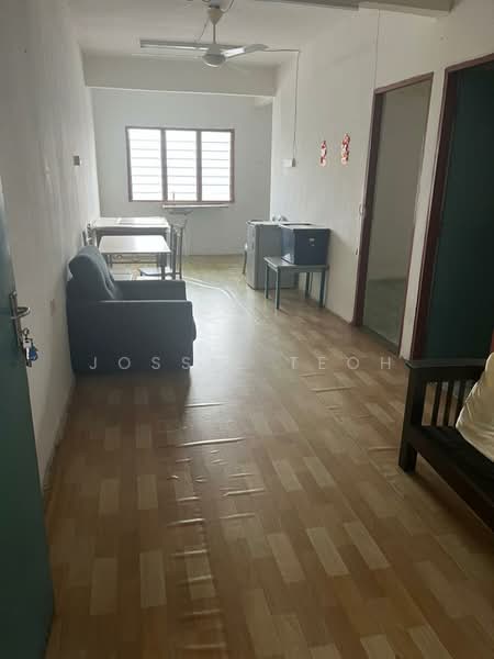 Rumah Flat untuk Dijual di Taman Impian Jaya - Jossie Teoh - Living Room - PropertyGuru.com.my