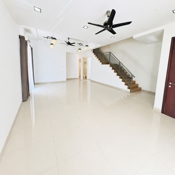 2-storey Terraced House for Sale in Cyberjaya (Selangor) - Jared Wong - Living Room - PropertyGuru.com.my