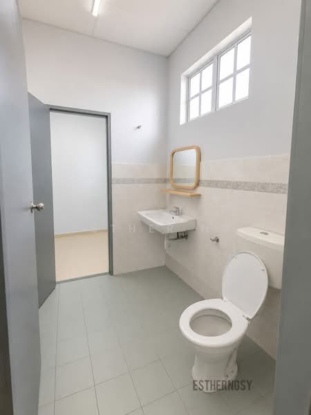 2-storey Terraced House for Sale in Taman Sri Andalas (Klang) - Esther Ng - Bathroom - PropertyGuru.com.my