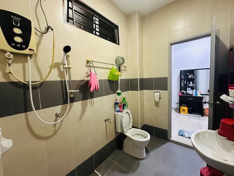 Rumah Teres 2-Tingkat untuk Dijual di Taman Nusa Sentral (Iskandar Puteri (Nusajaya)) - Ann . - Bathroom - PropertyGuru.com.my