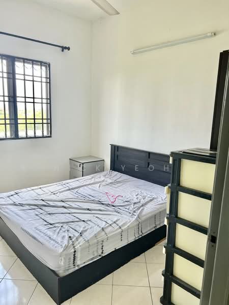 Pangsapuri untuk Dijual di Bayu Puteri - Nick Yeoh - Bedroom - PropertyGuru.com.my