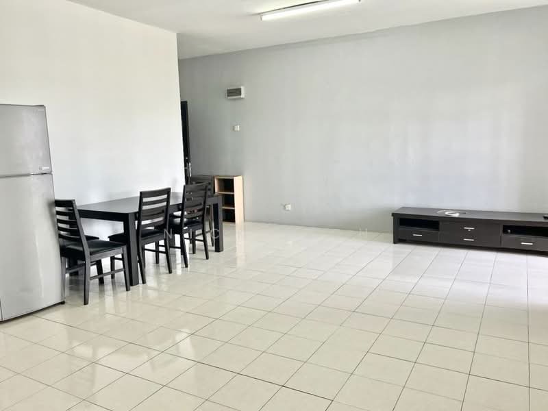 Pangsapuri untuk Dijual di Bayu Puteri - Nick Yeoh - Living Room - PropertyGuru.com.my