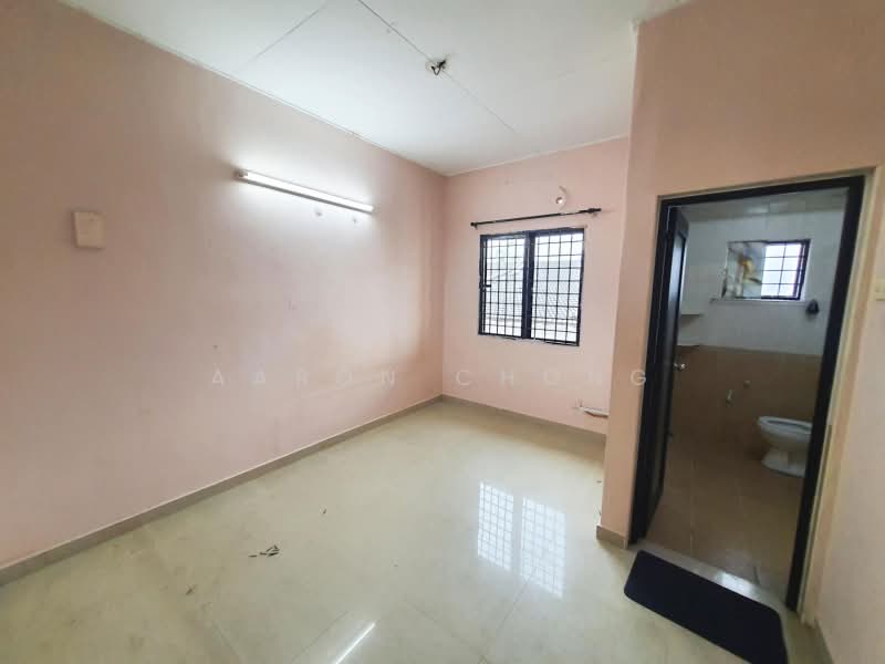 Rumah Teres 2-Tingkat untuk Dijual di Bandar Putra Permai (Seri Kembangan) - Aaron Chong - Interior - PropertyGuru.com.my