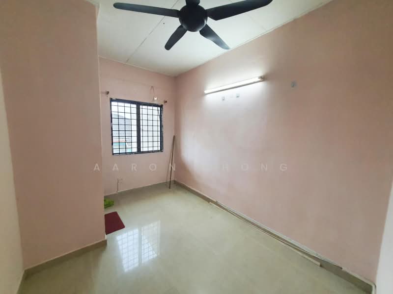 Rumah Teres 2-Tingkat untuk Dijual di Bandar Putra Permai (Seri Kembangan) - Aaron Chong - Interior - PropertyGuru.com.my