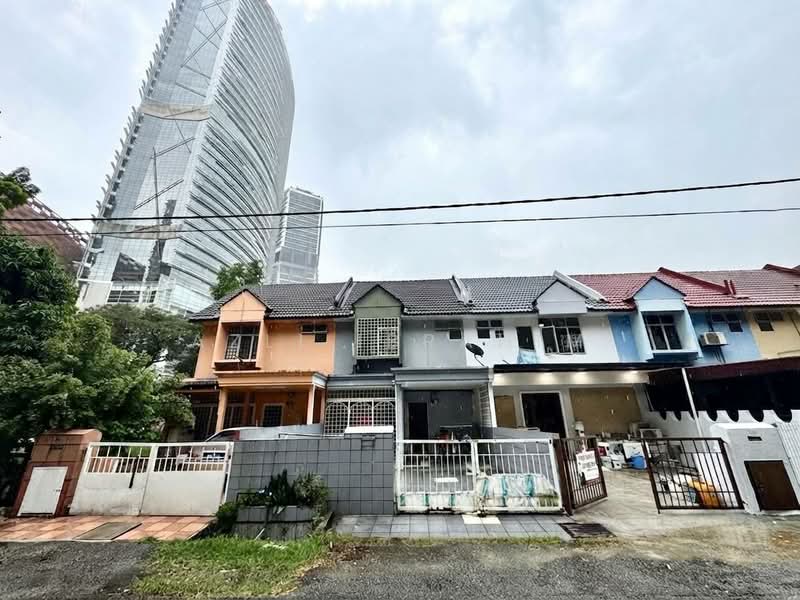 2-storey Terraced House for Sale in SS7 (Petaling Jaya) - Azli Ibrahim - Exterior - PropertyGuru.com.my