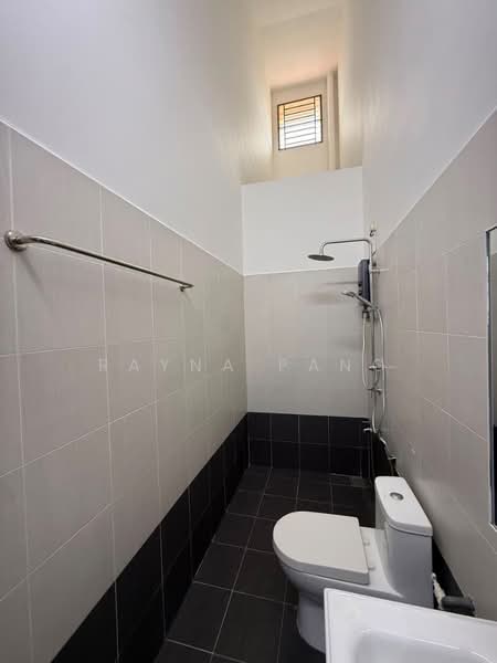 Rumah Teres 2-Tingkat untuk Dijual di Bandar Jaya Putra (Johor Bahru) - Rayna Pang - Bathroom - PropertyGuru.com.my