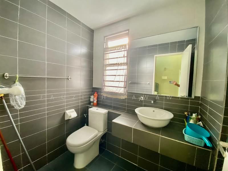 2-storey Terraced House for Sale in Klang (Selangor) - Fauziah Nawawi - Bathroom - PropertyGuru.com.my