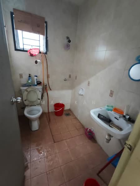 2-storey Terraced House for Sale in Taman Seri Austin (Tebrau) - Max Kan - Bathroom - PropertyGuru.com.my