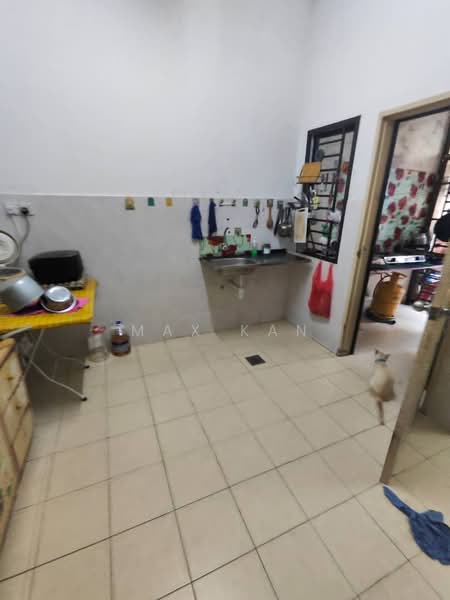 2-storey Terraced House for Sale in Taman Seri Austin (Tebrau) - Max Kan - Kitchen - PropertyGuru.com.my