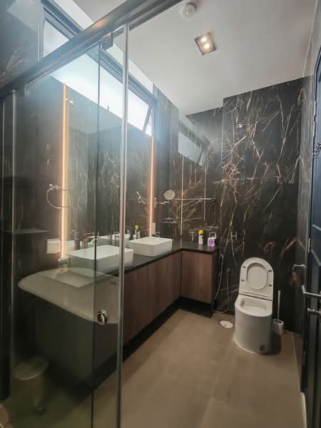 Kondominium untuk Dijual di Dua Menjalara - Lucas Toh - Bathroom - PropertyGuru.com.my