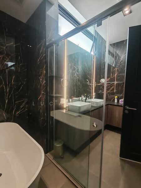 Kondominium untuk Dijual di Dua Menjalara - Lucas Toh - Bathroom - PropertyGuru.com.my