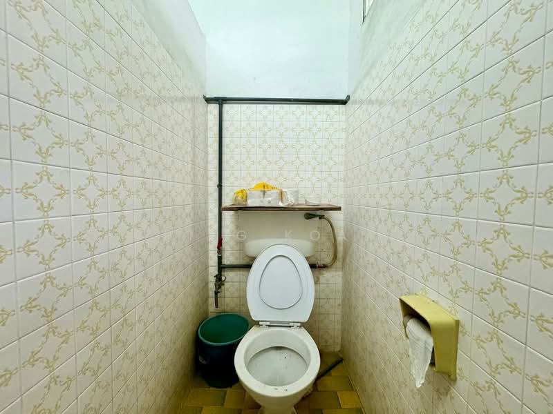 Rumah Teres 1-Tingkat untuk Dijual di Fettes Park (Tanjung Tokong) - Ping Koay - Bathroom - PropertyGuru.com.my