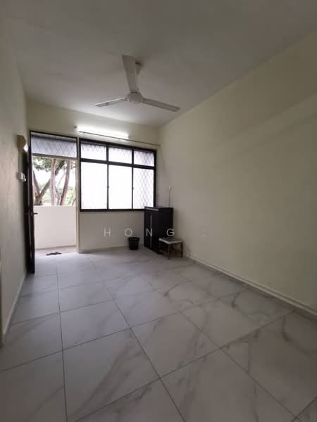 Flat for Rent at Taman Pusaka - Hong . - Balcony - PropertyGuru.com.my