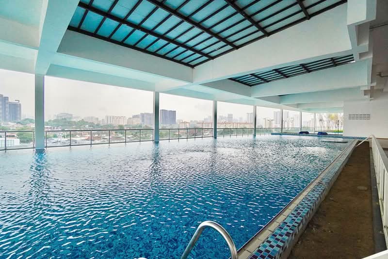 Kediaman Servis untuk Dijual di MH Platinum Residence - Izzaza Izzati - Pool - PropertyGuru.com.my
